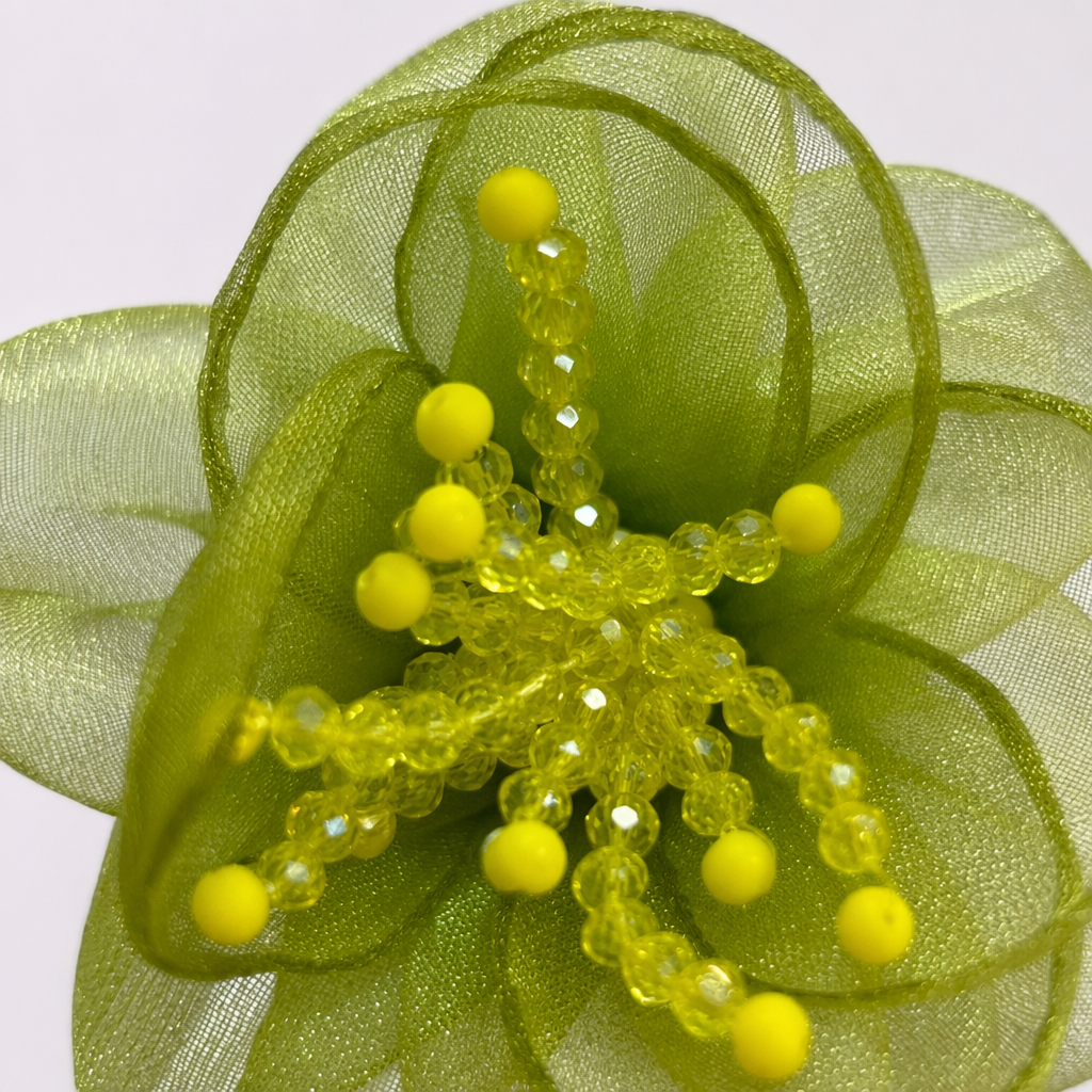 Green gauze flower hair accessory, handcrafted three-dimensional, light and soft, suitable for daily dates Application Scenario