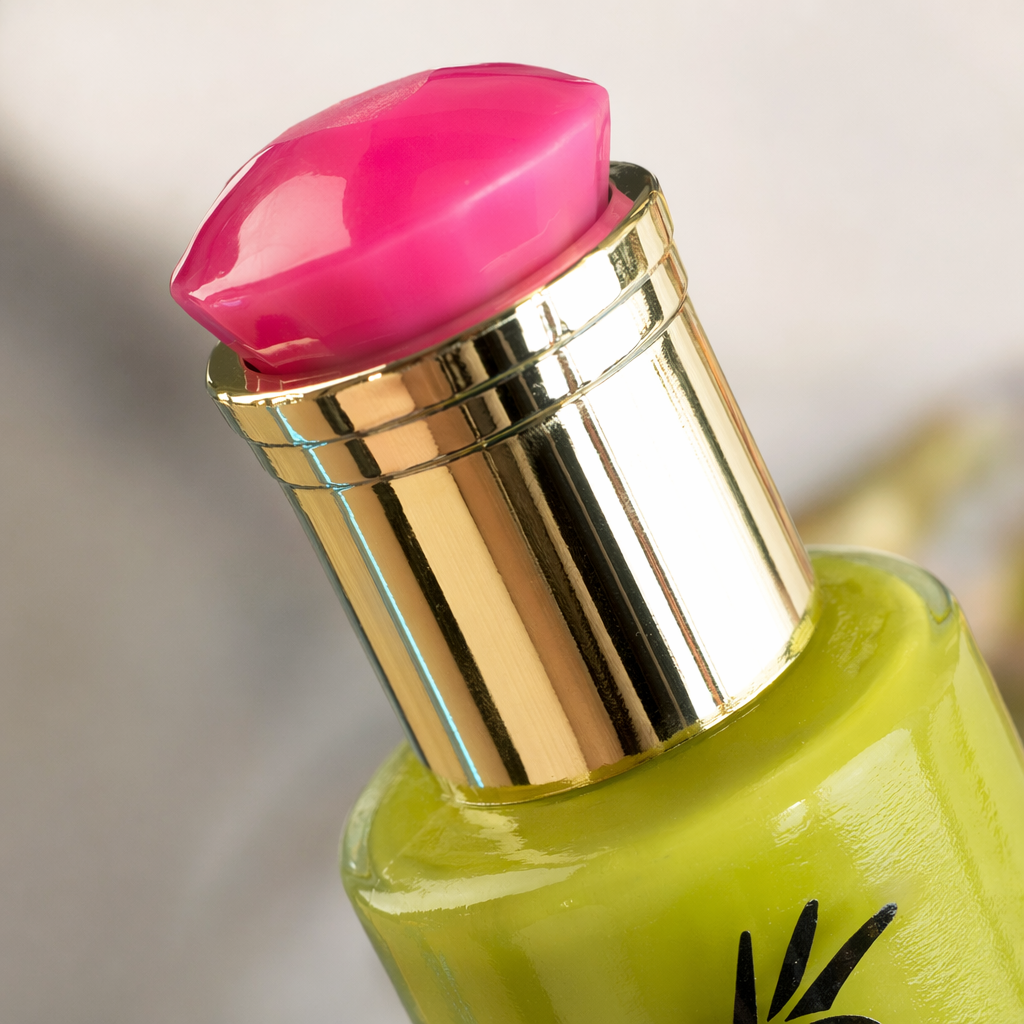 Green nail polish bottle, transparent body, golden cap with pink gemstone top cap, 20ml Application Scenario