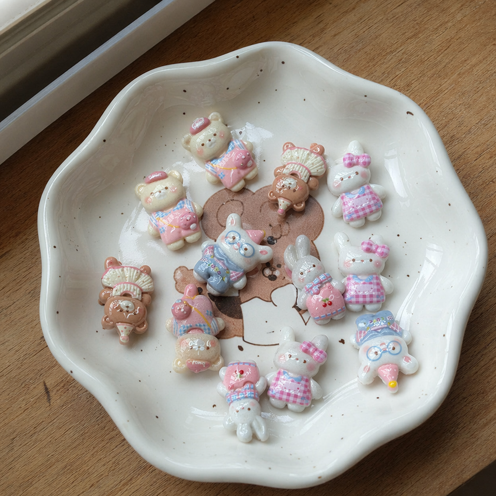 Cute pink cartoon bear and rabbit ceramic ornaments for home decoration details Picture