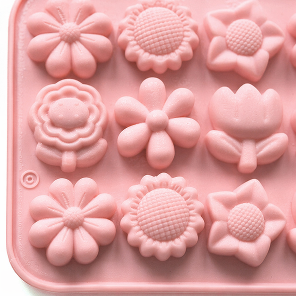 Pink flower silicone mold baking DIY home cake demolding tool Application Scenario