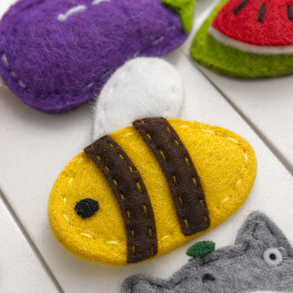 Colorful felt hair clip set, children's cute cartoon hair accessories, multi-color combination, creative handcrafted Application Scenario