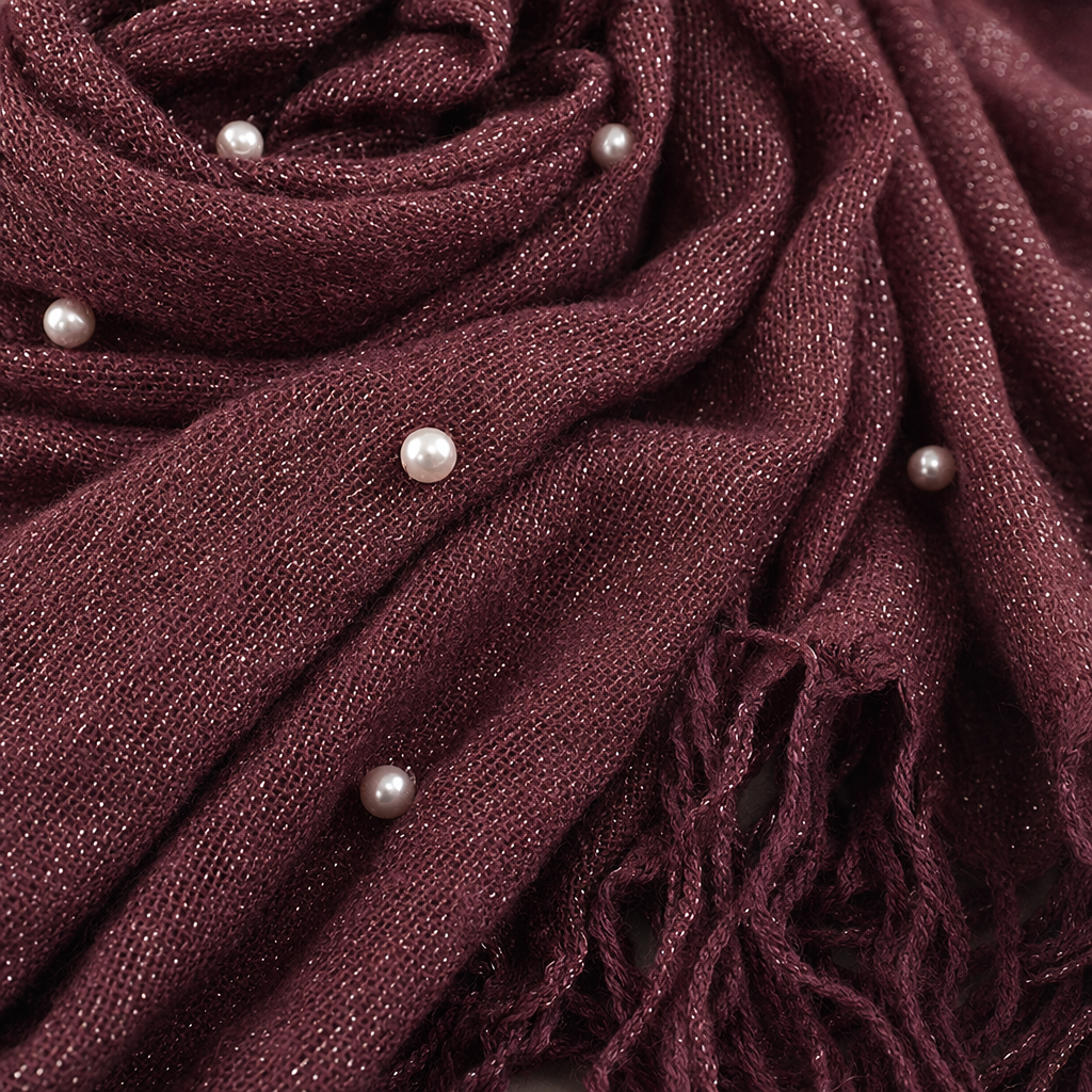 A wine-red pearl tassel scarf is a warm and fashionable accessory for women in autumn and winter Application Scenario