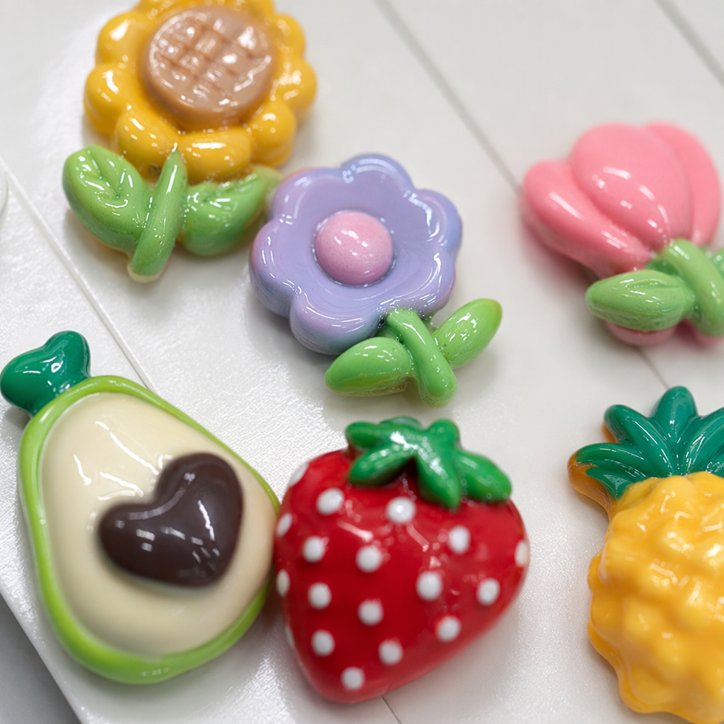 Colorful flower and fruit-shaped hair clip set, a variety of cute headwear combinations for girls Application Scenario