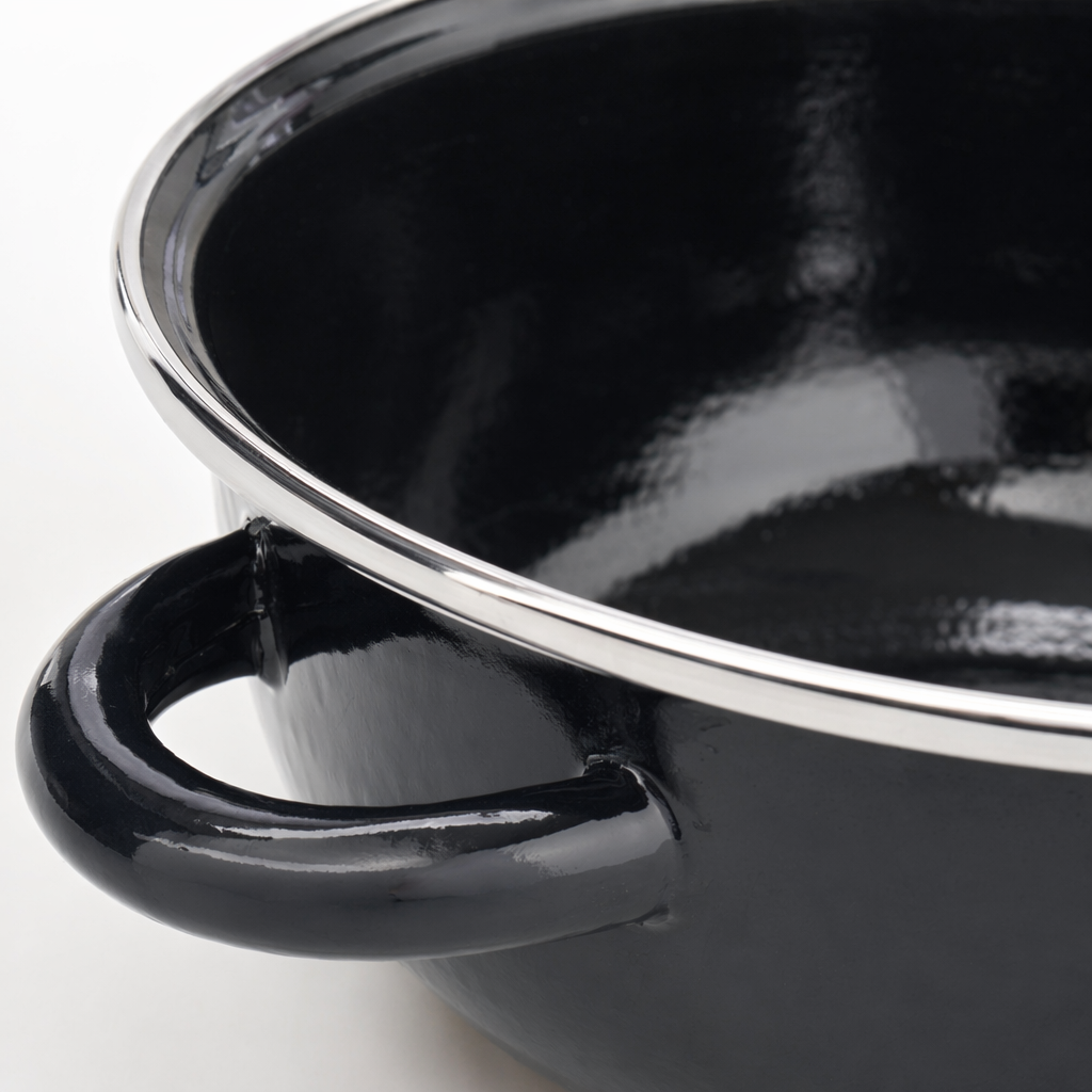 Black double-eared wok, a household non-stick cast iron wok for frying, stir-frying, stewing and boiling Application Scenario