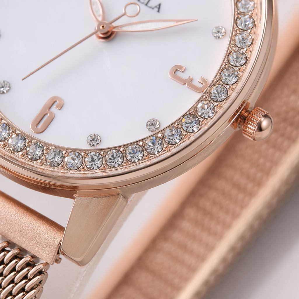 Rose gold diamond-encrusted dial quartz watch for women, fashionable and light luxury Application Scenario