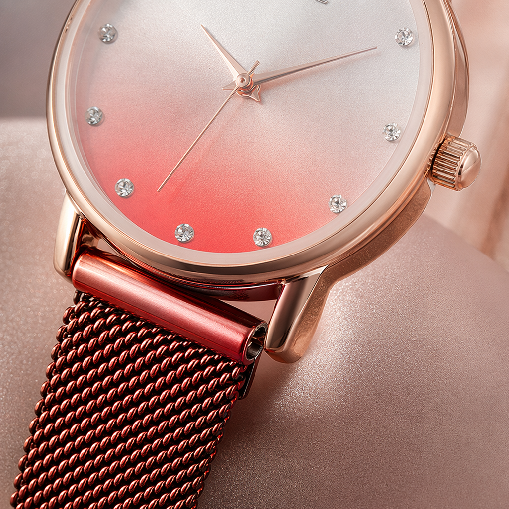 Five fashionable and light luxury quartz watches with color gradient dials for both men and women Application Scenario