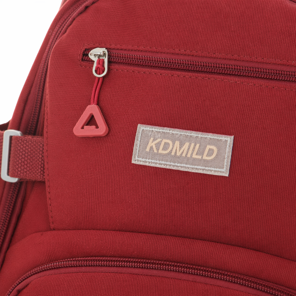 This red backpack is a fashionable, large-capacity, lightweight and durable travel bag for students' commuting Application Scenario