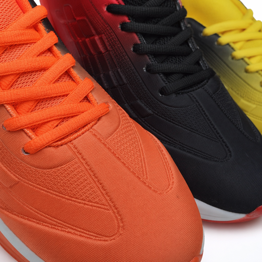 Three pairs of colorful sports shoes for both men and women, breathable, lightweight and casual running shoes Application Scenario