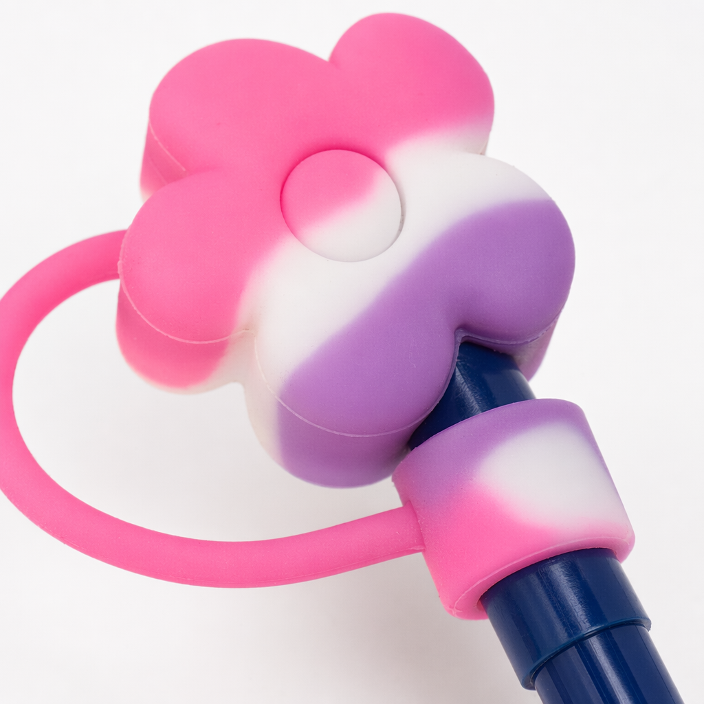 The colorful flower-shaped silicone straw cap is anti-slip and heat-resistant Application Scenario