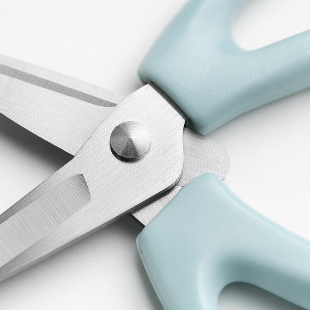Light blue handle household scissors, stainless steel sharp cutting, multi-functional Application Scenario