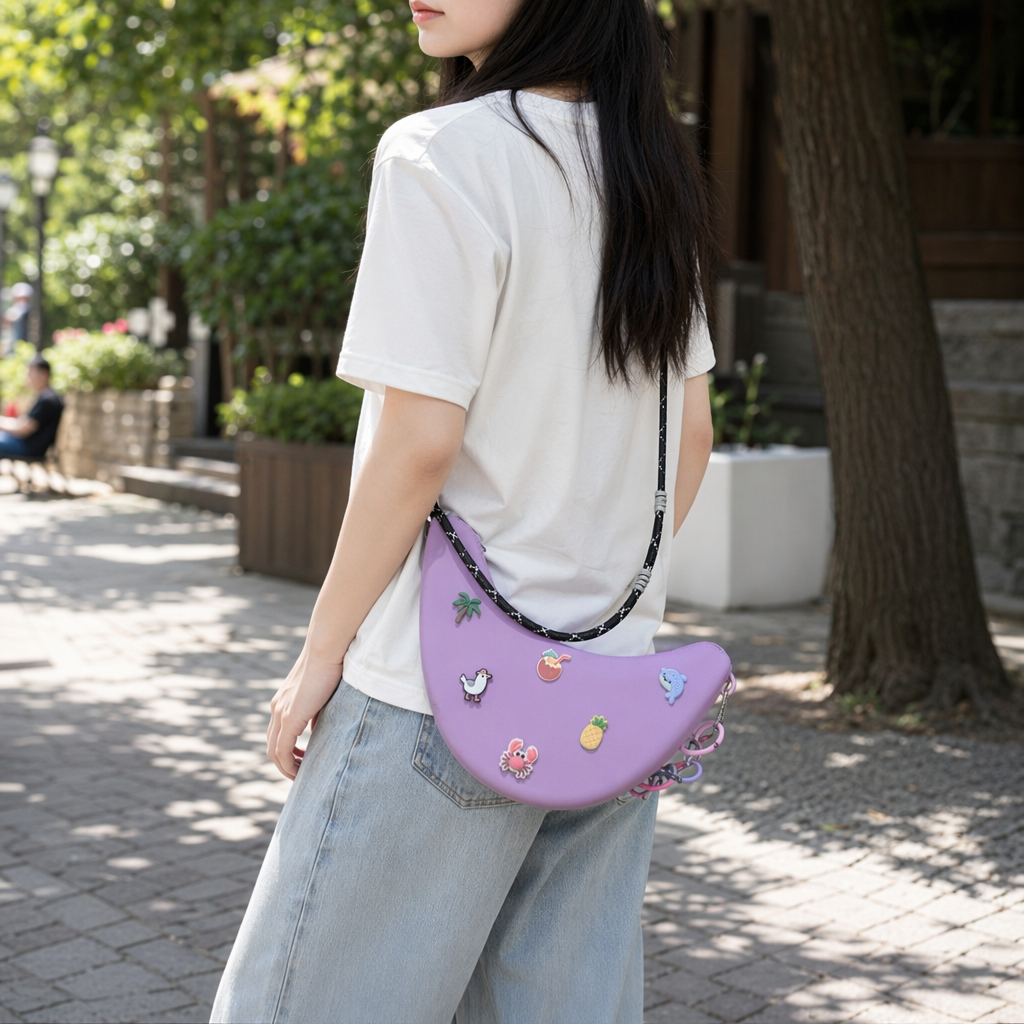 Colorful banana-shaped hanging bag, a cute and creative Korean-style small bag, a fashionable and personalized accessory details Picture