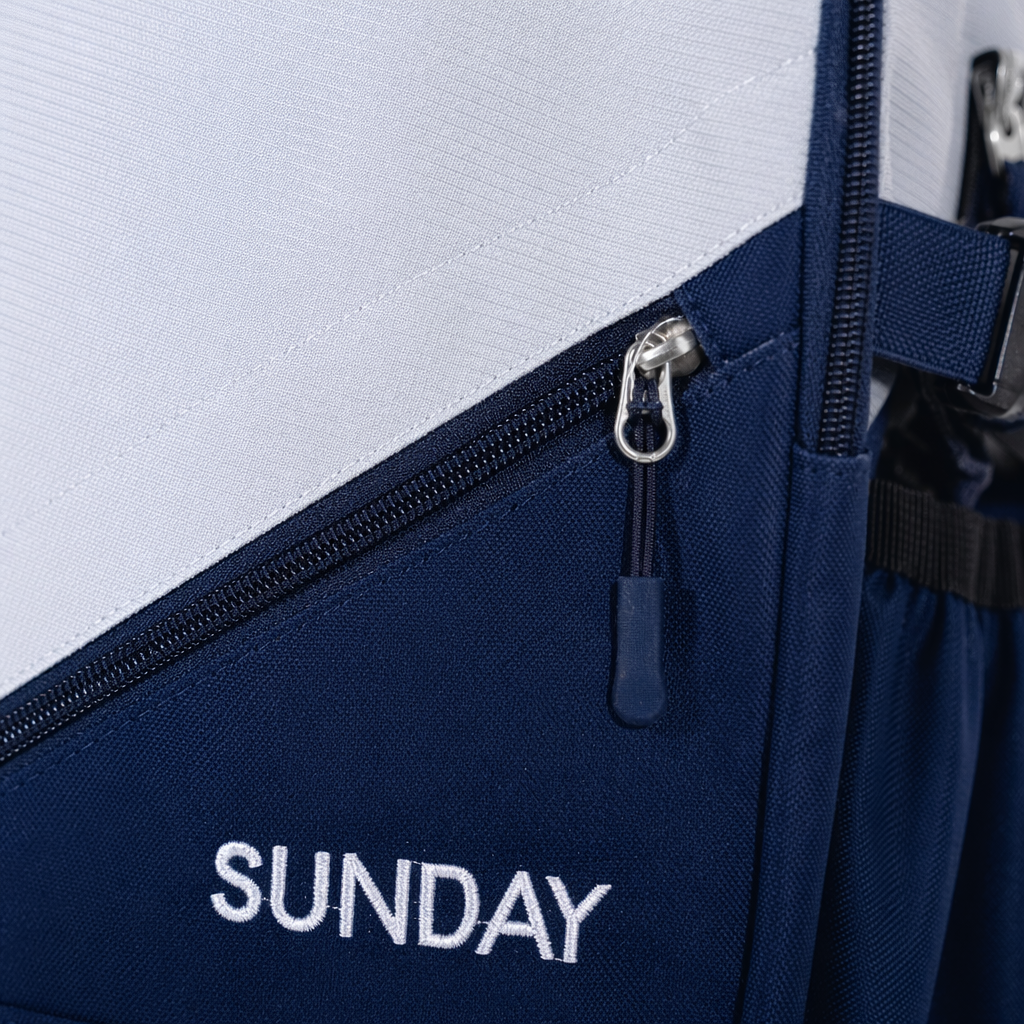 A simple and fashionable backpack in blue and white, suitable for both men and women Application Scenario