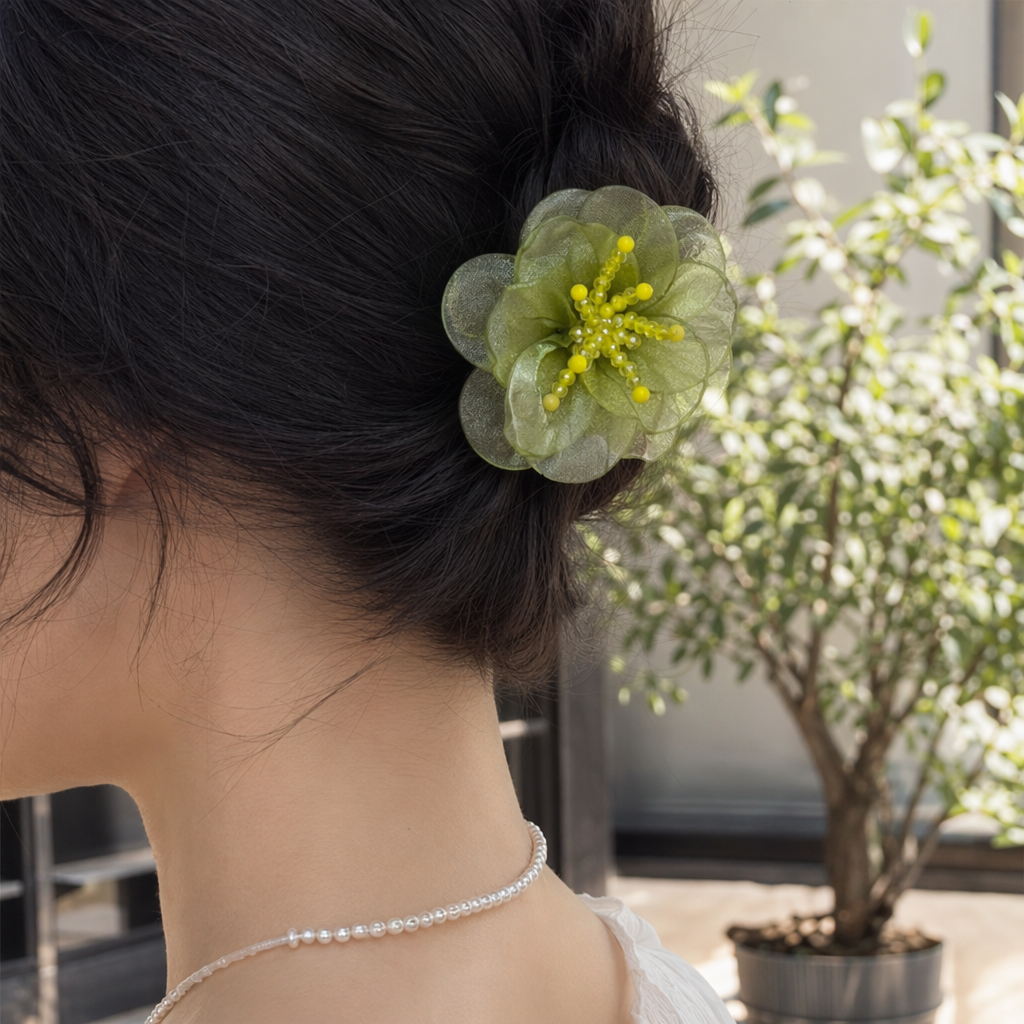 The green gauze floral hair accessory for women is light, breathable and suitable for spring and summer details Picture