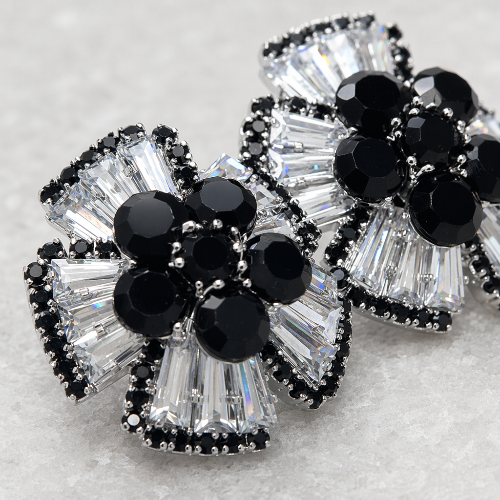 Black crystal flower earrings, fashionable and light luxury women's earrings, earrings, earrings, stud earrings, silver needle vintage accessories Application Scenario