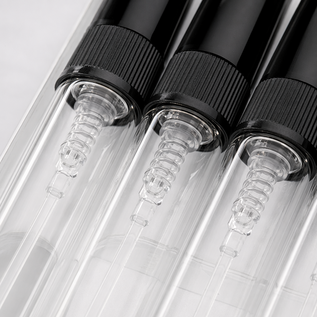 5ml transparent glass portioning bottle, black nozzle glass small bottle perfume bottle Application Scenario
