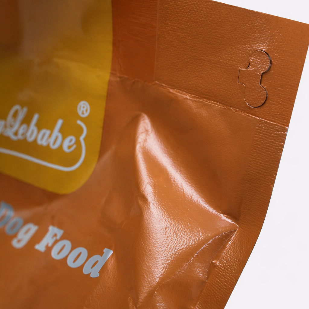 Full-price and full-life fresh meat dog food packaging bag, close-up of Golden Retriever's face, special pet dog food, adult dog food Application Scenario