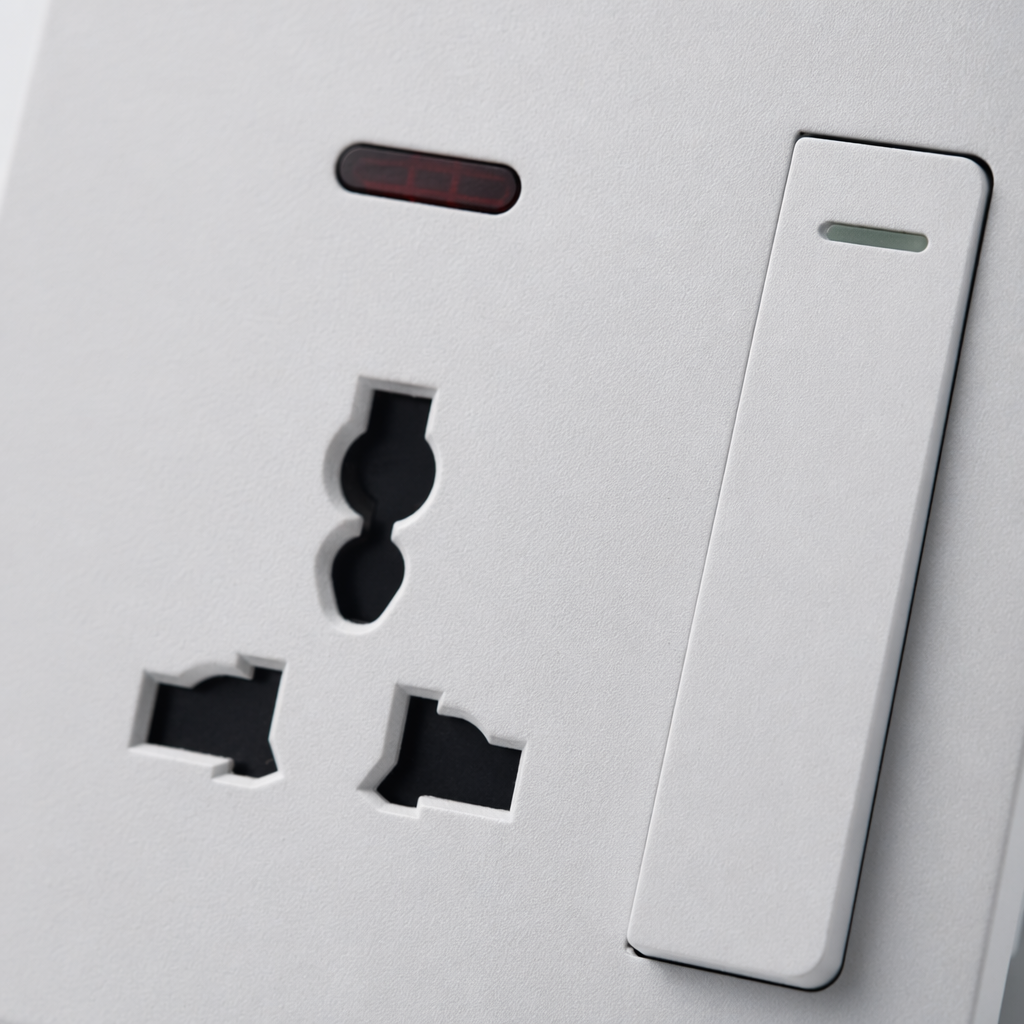T2 white large board 13A multi-functional socket wall switch for living room and bedroom decoration, exclusively for export Application Scenario