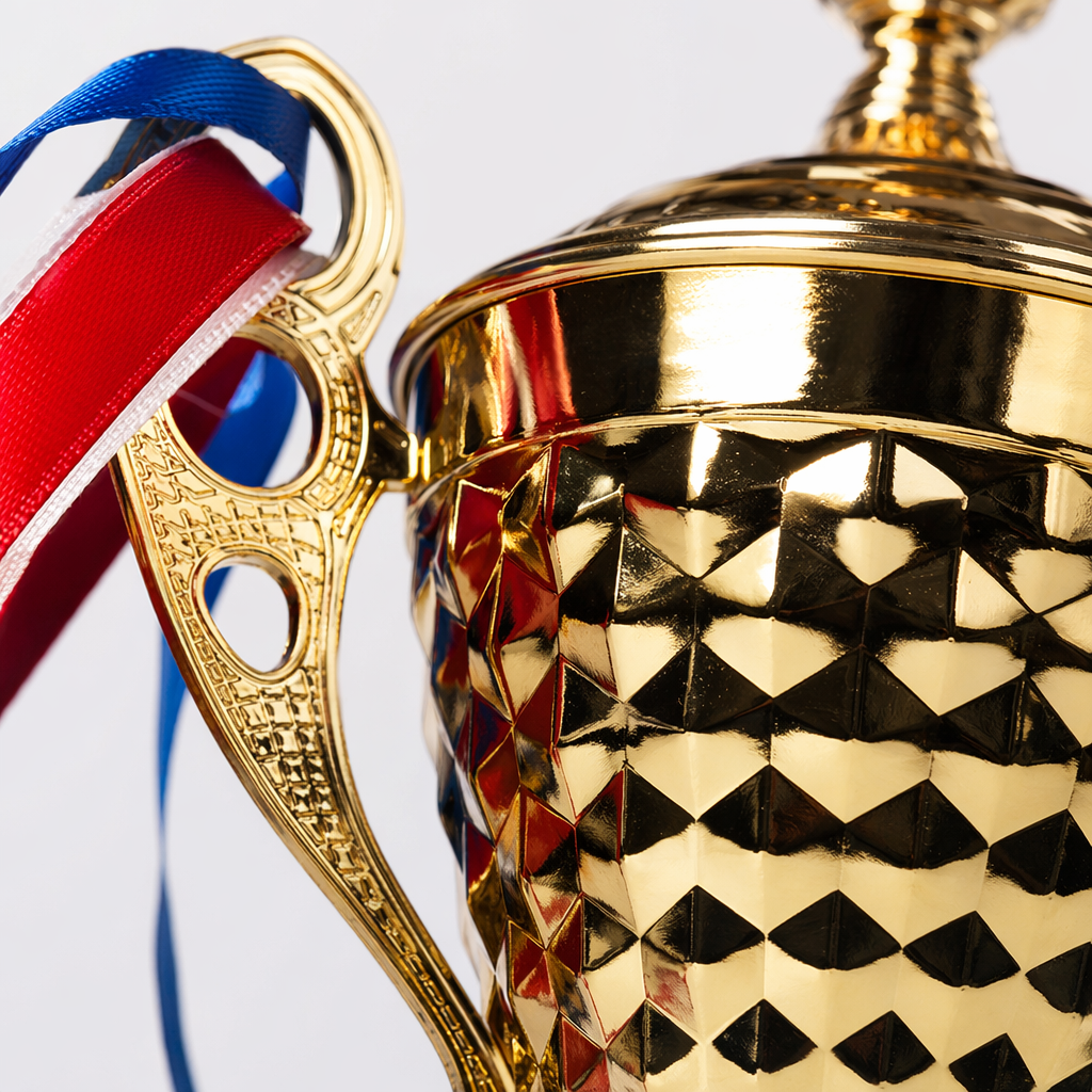 Golden trophy creative display, celebration award ceremony decorative gift Application Scenario