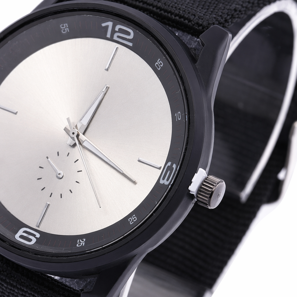 Black strap men's simple quartz watch with leather strap, waterproof and luminous Application Scenario