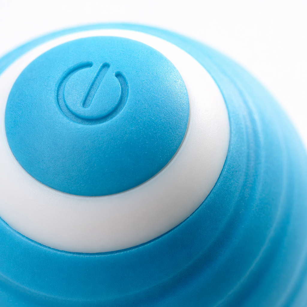 The thickened version of the Rolling Ball pet toy for cats is also suitable for dogs Application Scenario
