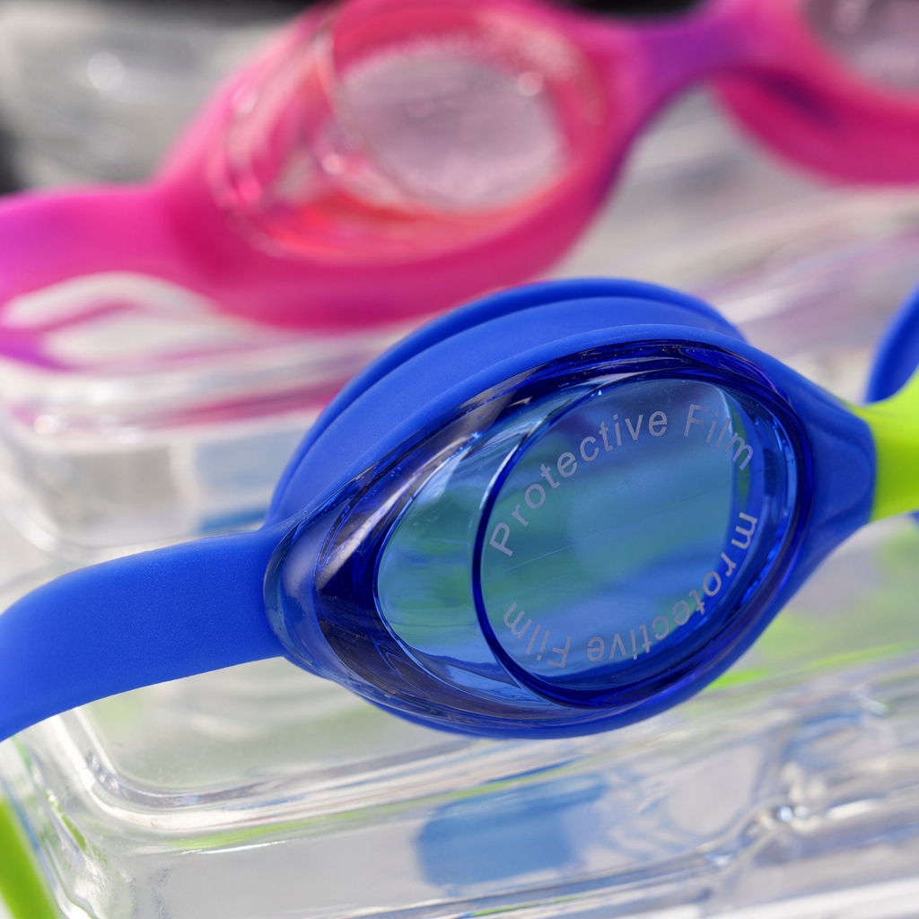 The anti-fog and waterproof silicone of the colored swimming goggles fits comfortably and is suitable for both men and women Application Scenario
