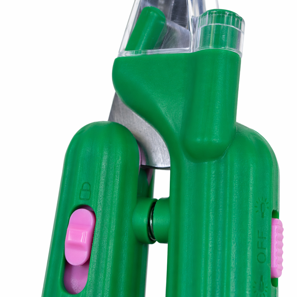 Green pet nail clippers are specially designed for pets. They are portable, safe and won't hurt your claws Application Scenario