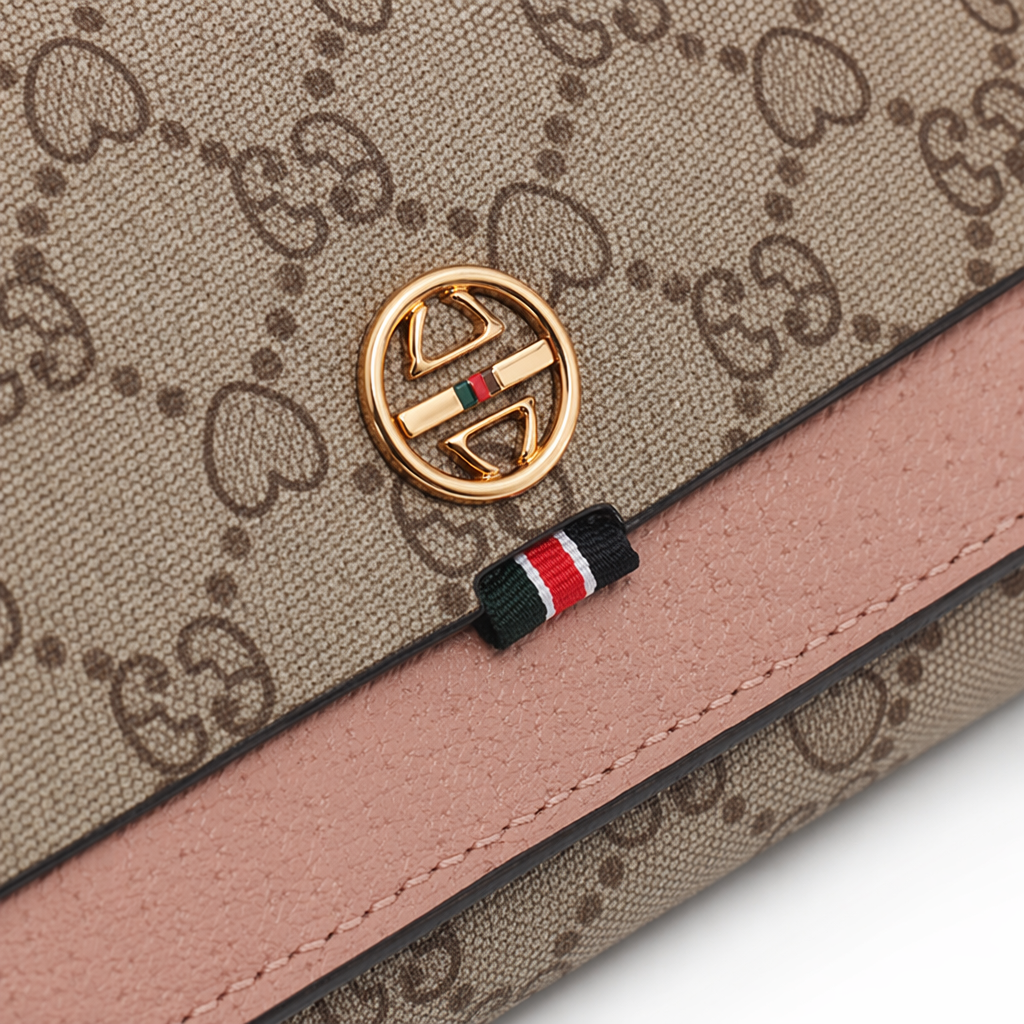 Beige heart-shaped printed long wallet with red, brown, black and pink four-color leather stripes and golden double G buckle Application Scenario