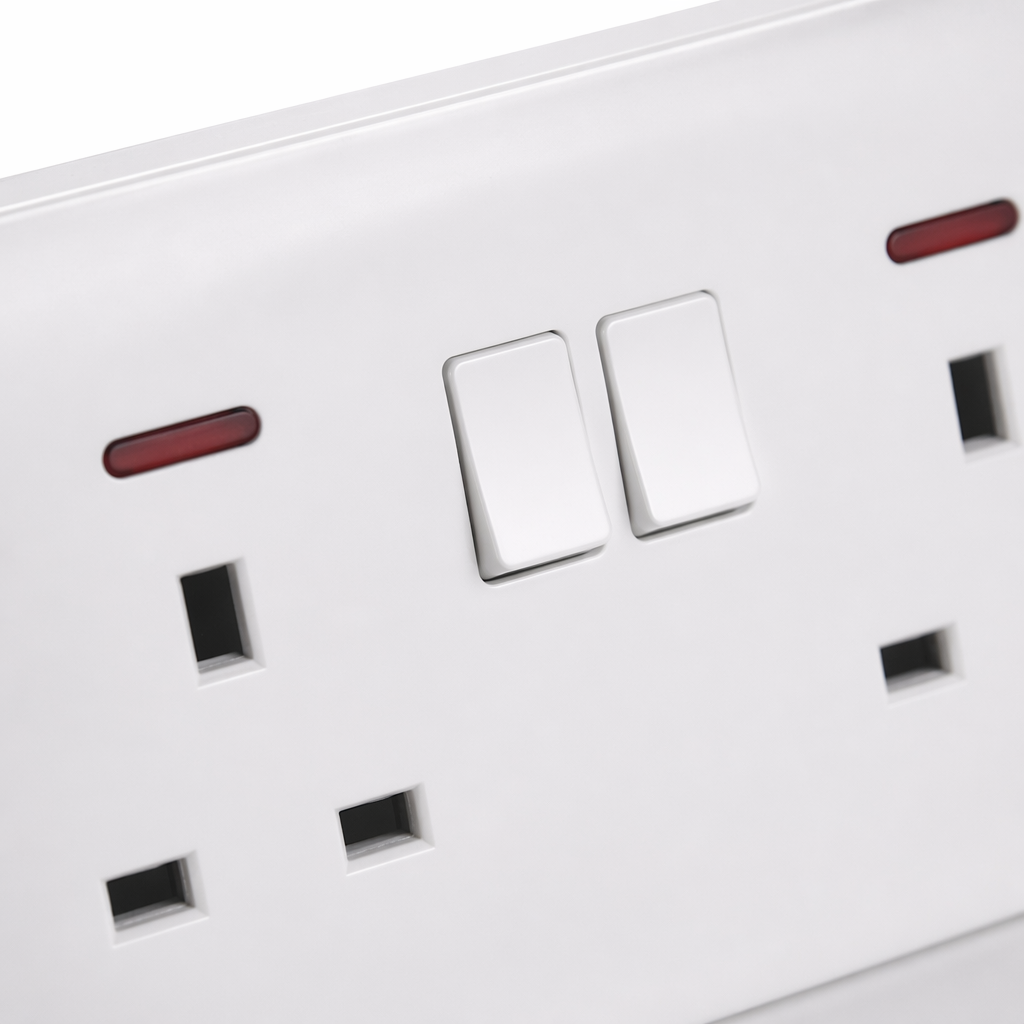 T5 white dual 13A switch socket panel for household wall switch outlet Application Scenario