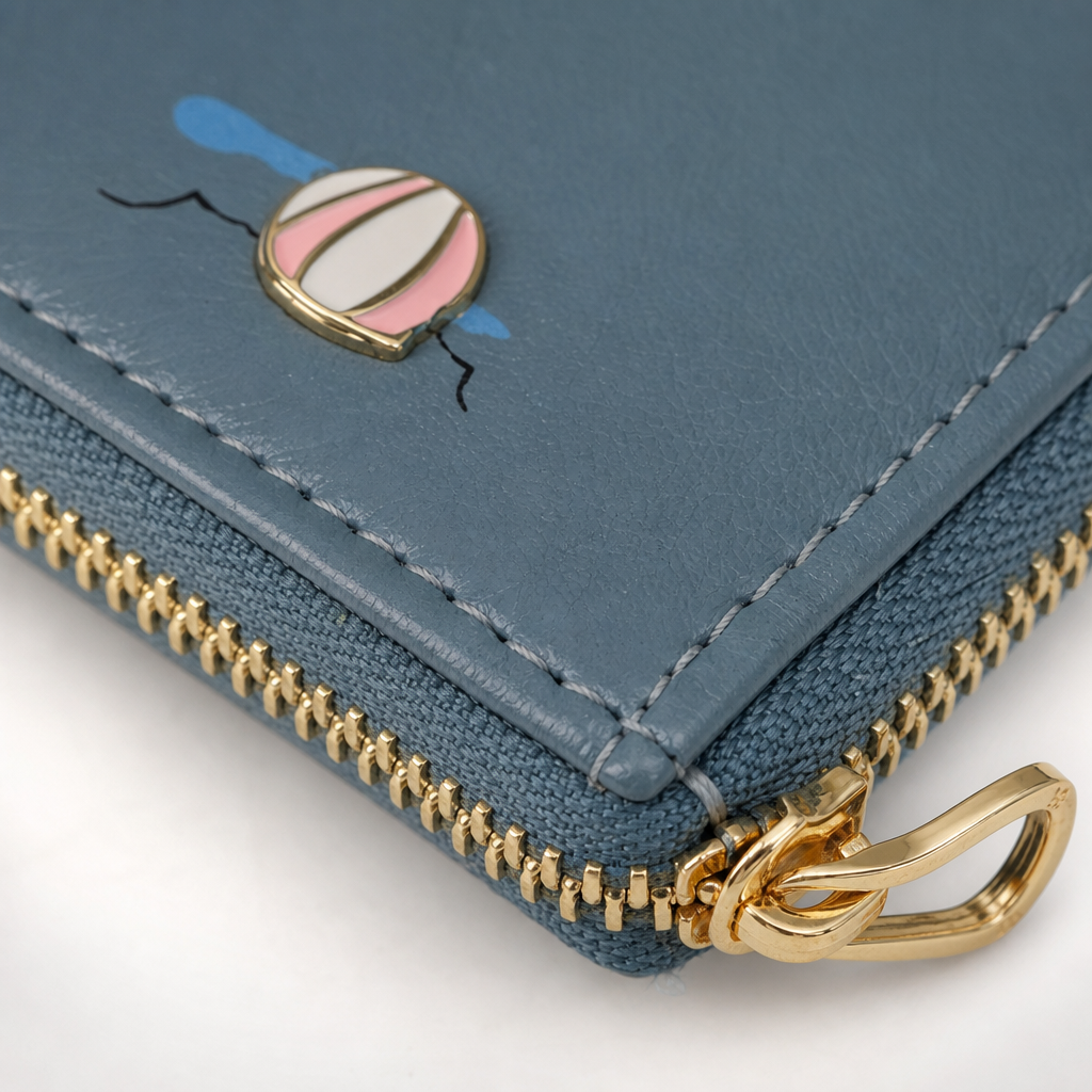 Blue genuine leather long wallet, unisex simple business casual style Application Scenario
