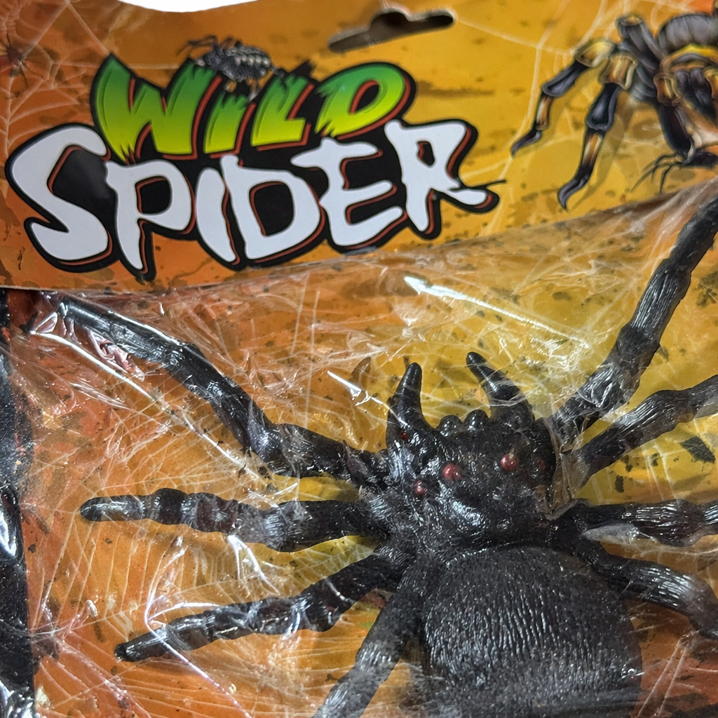 Black spider toys are realistic and lifelike children's educational plush dolls Application Scenario
