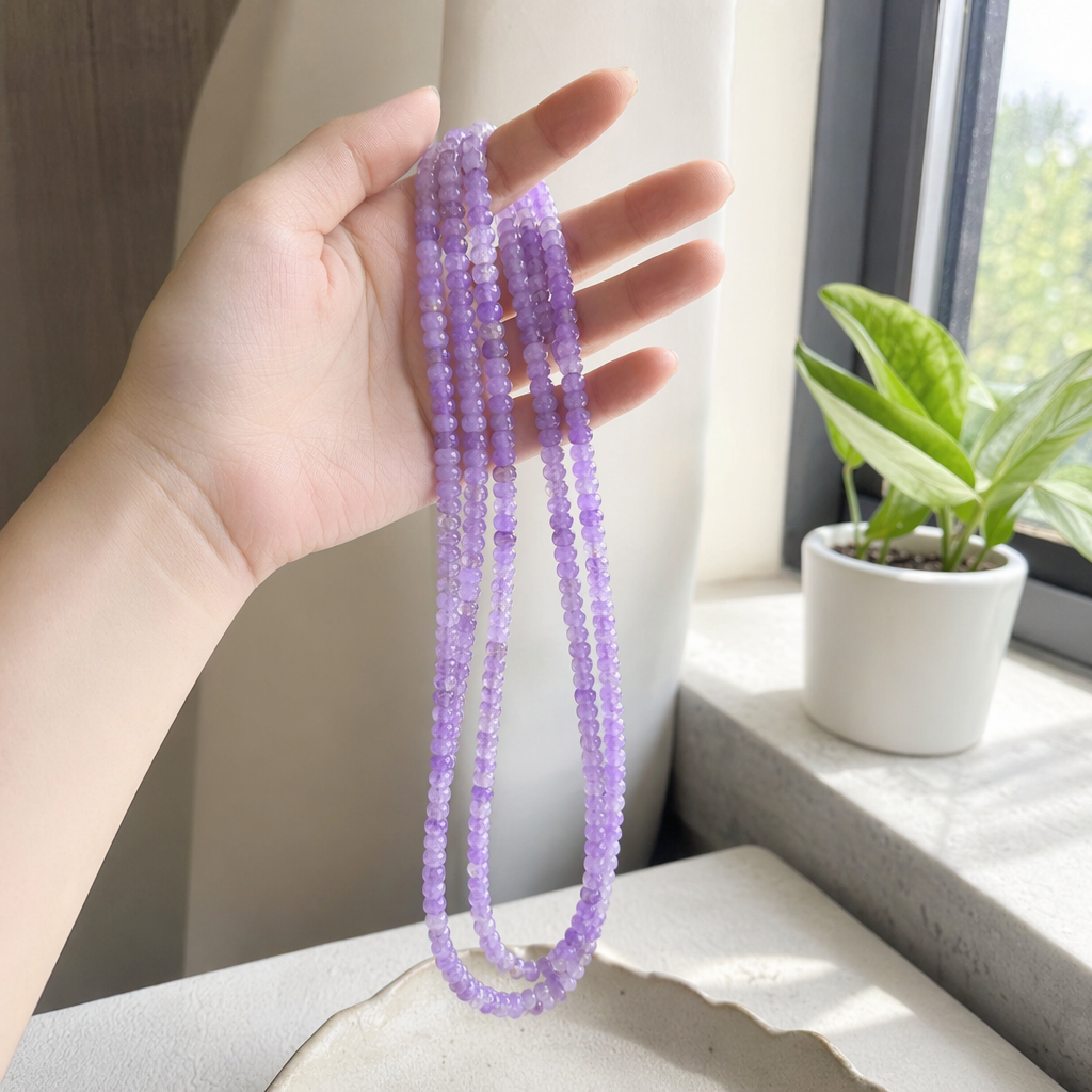 Purple natural pearl string necklace is an elegant lady's accessory with a refined and elegant temperament details Picture
