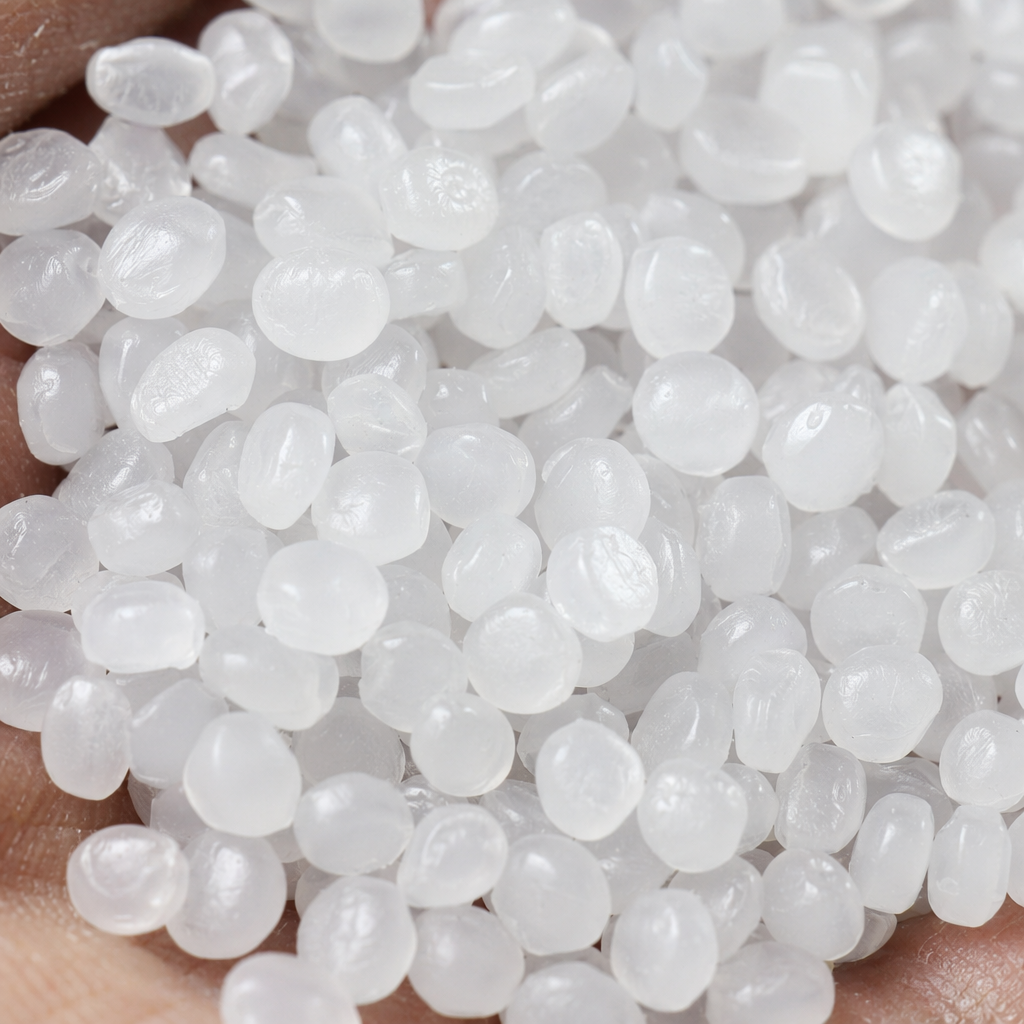 White granular plastic particles, industrial-grade PP polypropylene raw material, 25kg bags Application Scenario
