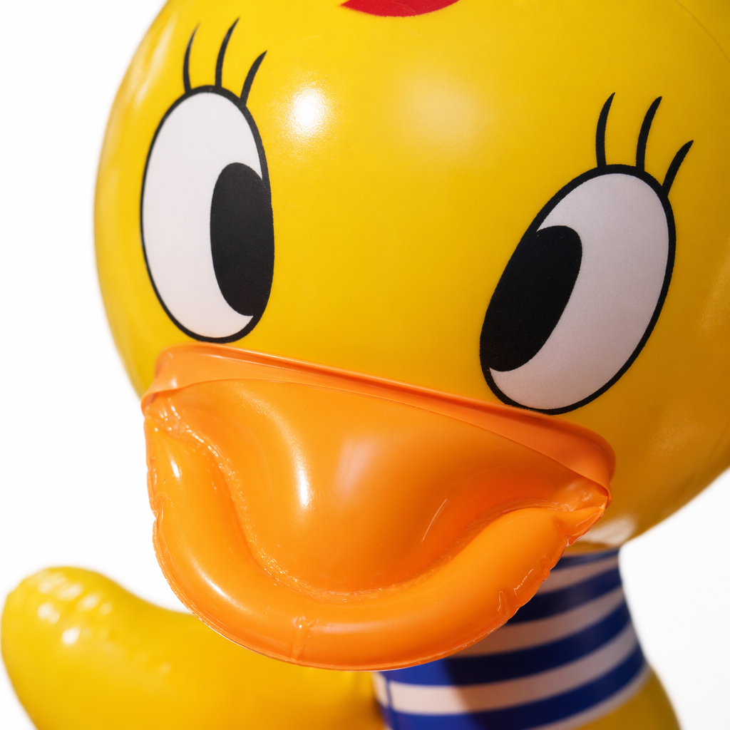 黄色充气小鸭浴室玩具儿童洗澡玩具可爱萌宠 inflatable duck Application Scenario