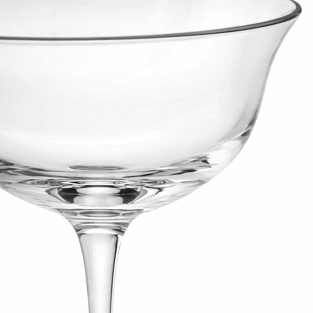 Transparent tall glass glass, high-quality glass material, banquet red wine water cup, household universal type Application Scenario