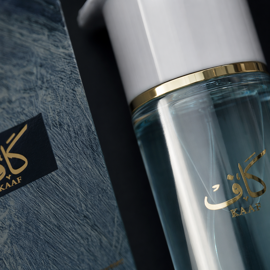 A black bottle with golden text and a black packaging box Application Scenario