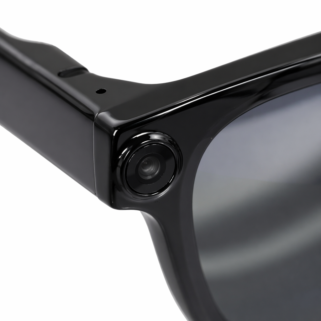 The black smart glasses exude a sense of fashion and technology, with high-definition Bluetooth call display Application Scenario