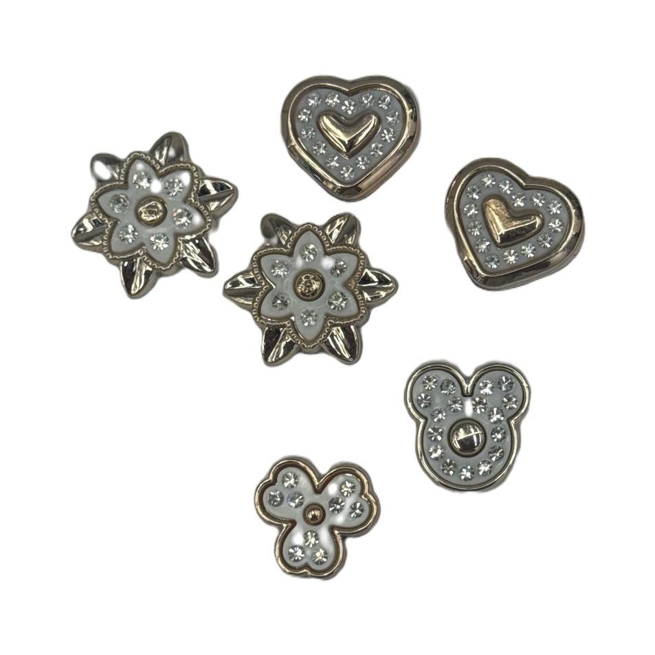 الحلي الفضي المزينة بالأزياء Item Picture