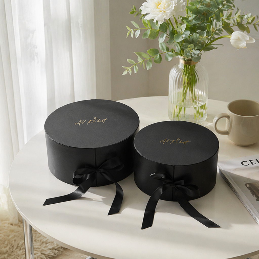 Black cylindrical gift box, simple and elegant festival gift packaging box details Picture