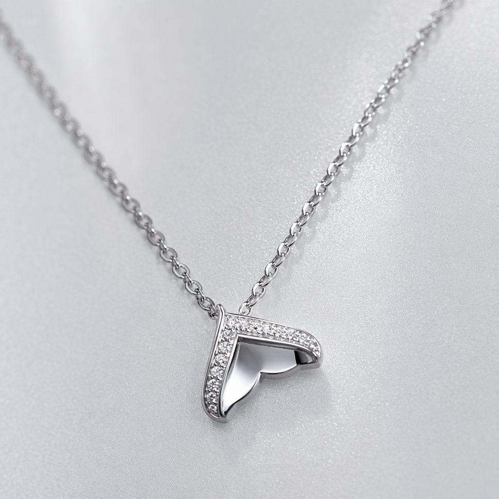 Silver whale tail pendant necklace, fashionable, simple and versatile, long collarbone chain Application Scenario