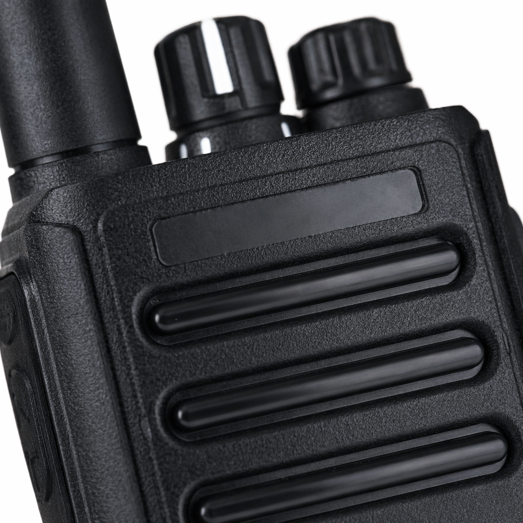 The Soundpad A13 black walkie-talkie with a metal body offers an extremely strong signal, specifically designed for outdoor construction site patrols Application Scenario