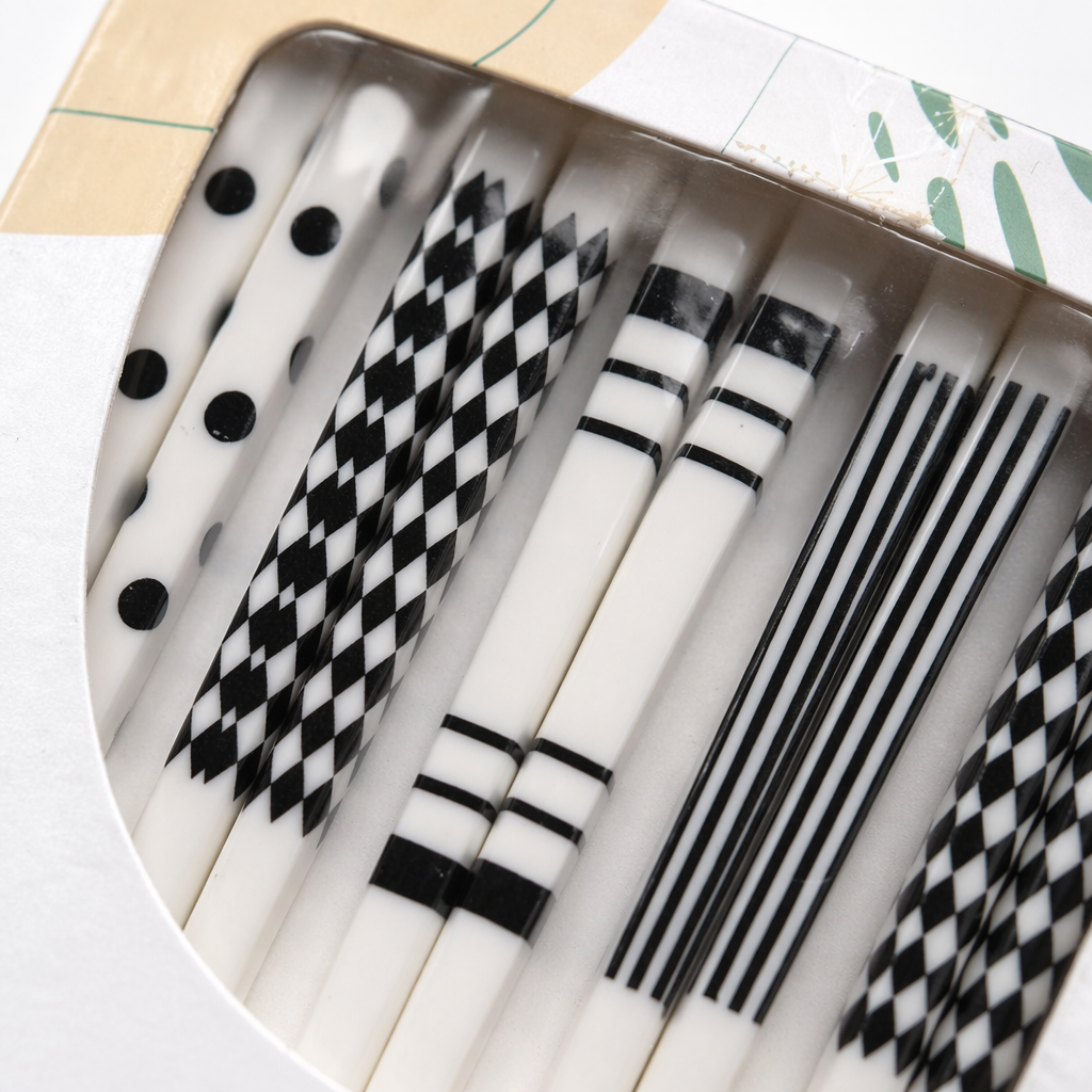 White packaging box ceramic chopsticks home anti-slip and simple tableware set Application Scenario