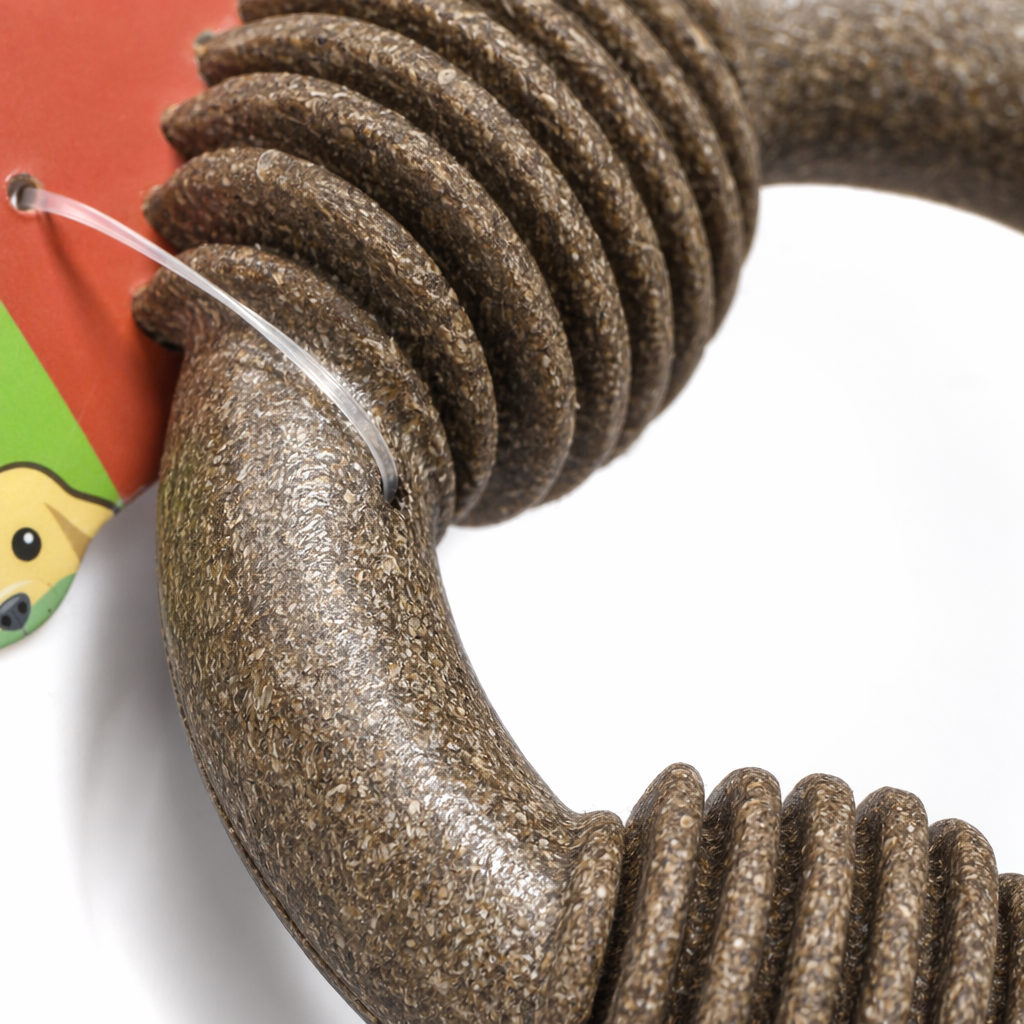 The large autumn circle circular pet gnawing toy teeth grinding and cleaning durable pet products Application Scenario