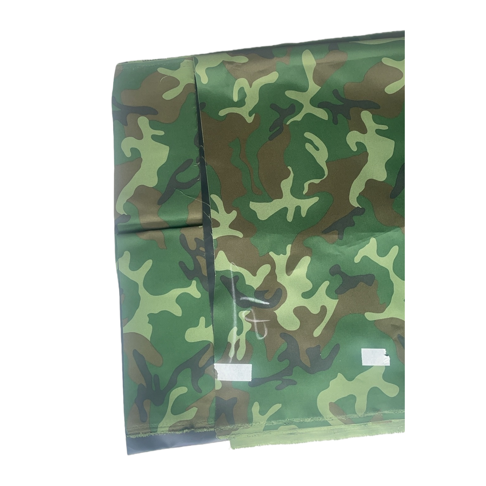 The green camouflage fabric is waterproof and wear-resistant. It is a polyester-cotton blend available in three colors: beige, white and grey. The width is 150cm Item Picture
