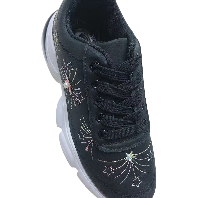Black embroidered sports shoes are breathable, lightweight, unisex, casual and versatile Item Picture