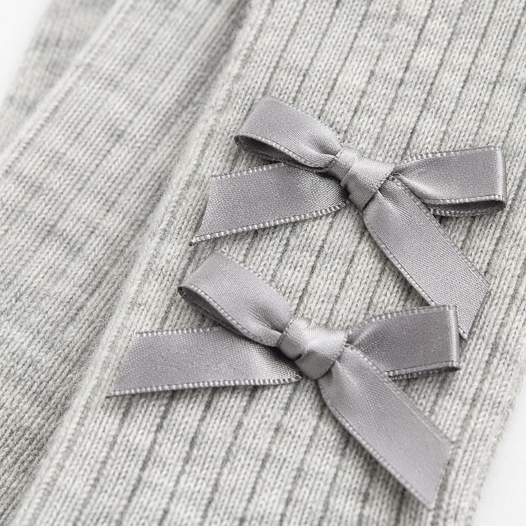 Grey striped socks paired with bow-shaped pure cotton mid-calf socks for women are comfortable and breathable Application Scenario