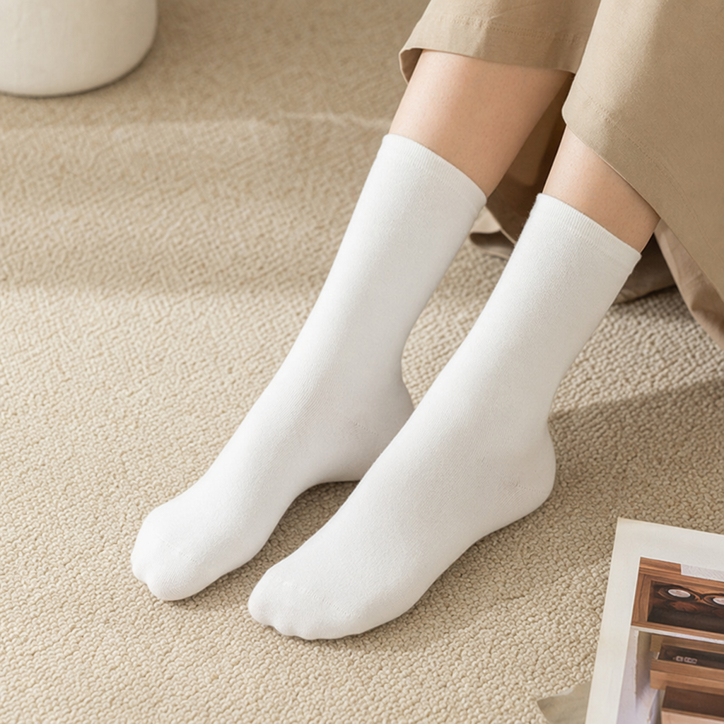 Pure cotton white mid-calf socks for both men and women, sweat-absorbing, breathable and comfortable for daily wear details Picture