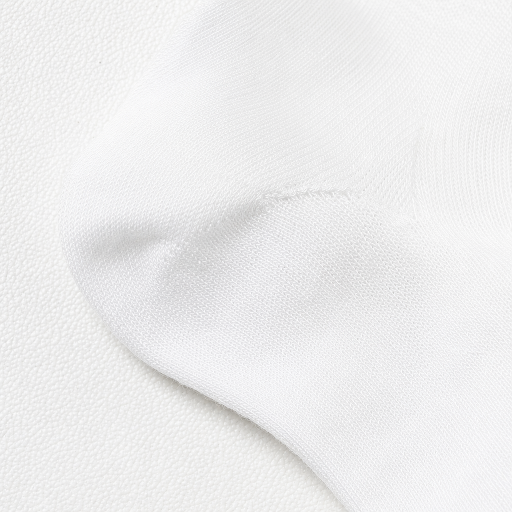 Pure cotton white mid-calf socks for both men and women, sweat-absorbing, breathable and comfortable for daily wear Application Scenario