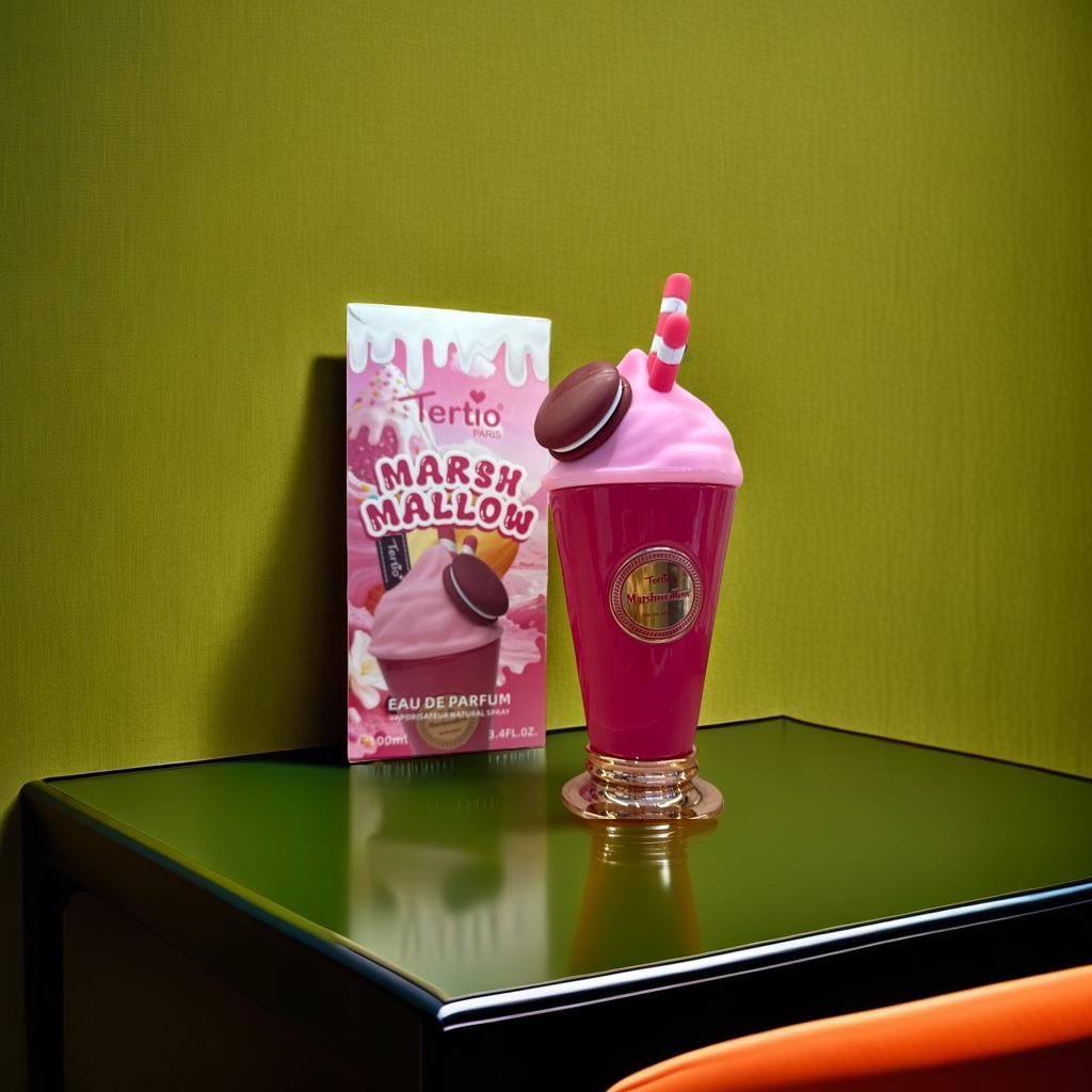 A pink dessert-shaped perfume bottle with a packaging box, featuring a sweet and girlish fragrance decoration Application Scenario