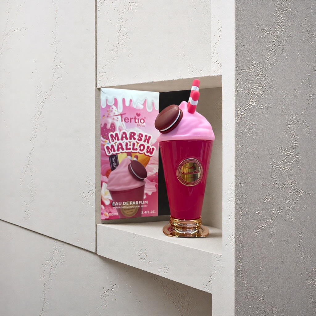 A pink dessert-shaped perfume bottle with a packaging box, featuring a sweet and girlish fragrance decoration details Picture