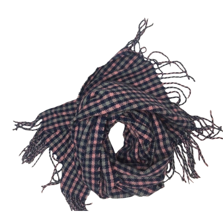 The checkered scarf made of pure cotton keeps you warm and is a fashionable and versatile choice for both men and women in autumn and winter Item Picture